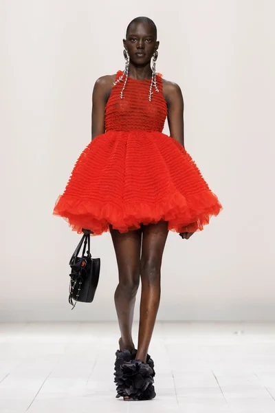 Look 25